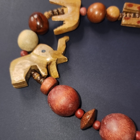 VINTAGE Rare 80s Boho Safari Wooden Animal Chunky Necklace - Picture 13 of 13